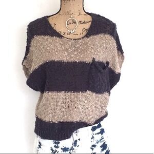 Ever So knit short sleeves striped top size SMALL EUC